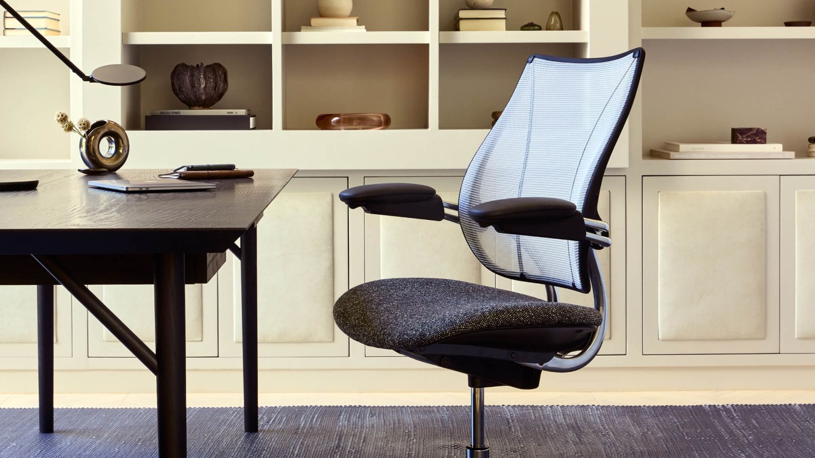 Humanscale | Ergonomic Office Furniture Solutions
